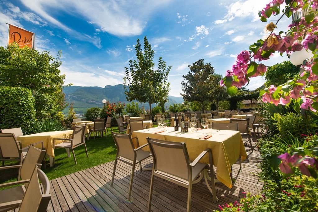 Hotel Residence Pernhof Termeno Bagian luar foto