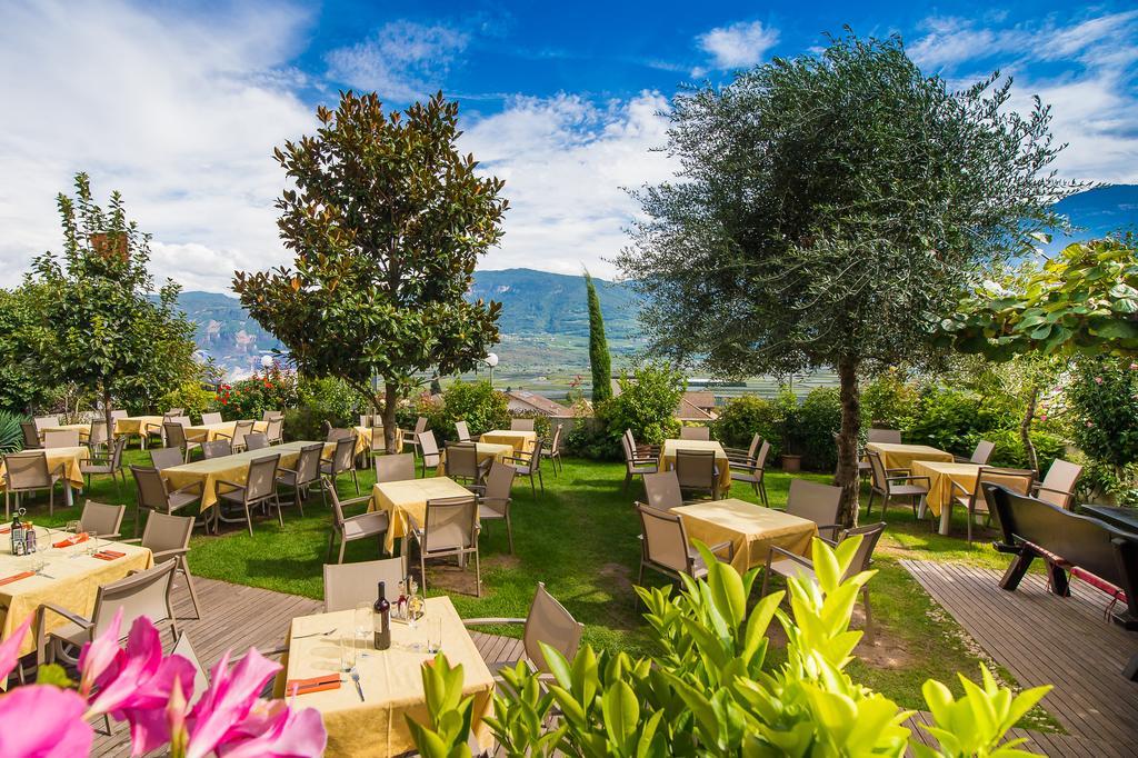Hotel Residence Pernhof Termeno Bagian luar foto