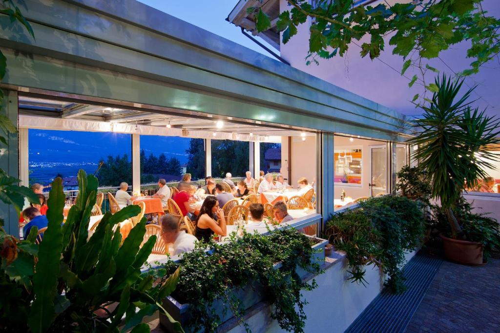 Hotel Residence Pernhof Termeno Bagian luar foto